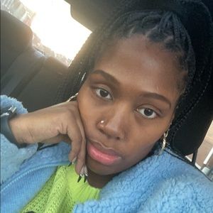 Meet your Posher, Quanisha